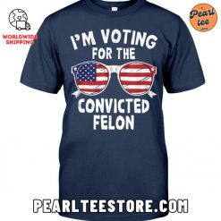 Im Voting For The Convicted Felon Classic TShirt Navy